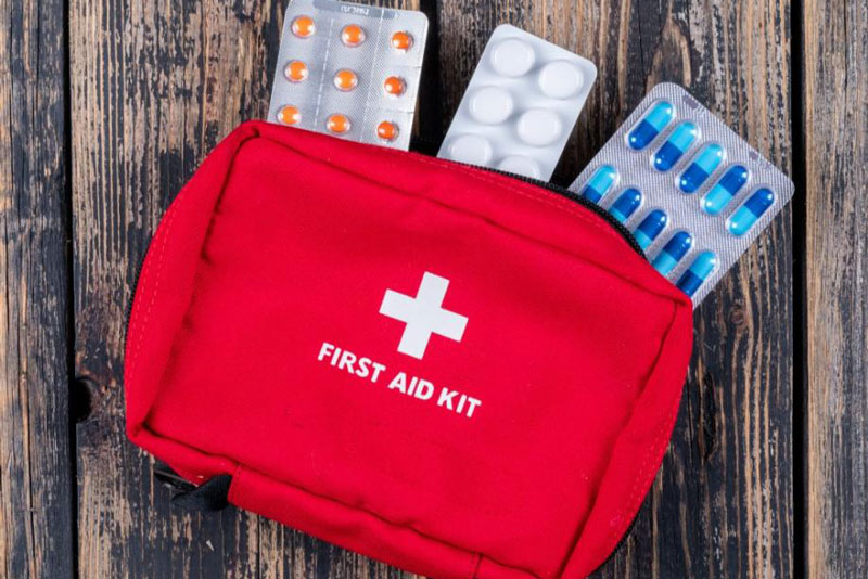 Автовладельцев предупредили: с 1 сентября вступят в силу новые требования к аптечке | Эксперт Вепренцева: с 1 сентября в состав автоаптечки войдут медицинские маски и перчатки 