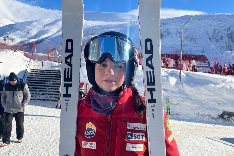  Тагильчанка стала призером первенства России в дисциплине слалом-гигант | Уральская горнолыжница заняла второе место на первенстве России в Кировске