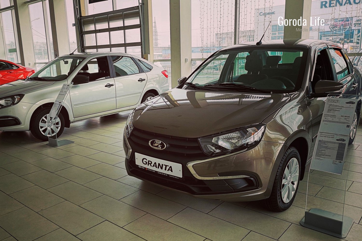 Депутаты Госдумы Свердловской области в 2024 году пересаживаются на отечественные автомобили: Lada Granta и Niva Legend Депутаты Госдумы Свердловской области в 2024 году пересаживаются на отечественные автомобили: Lada Granta и Niva Legend