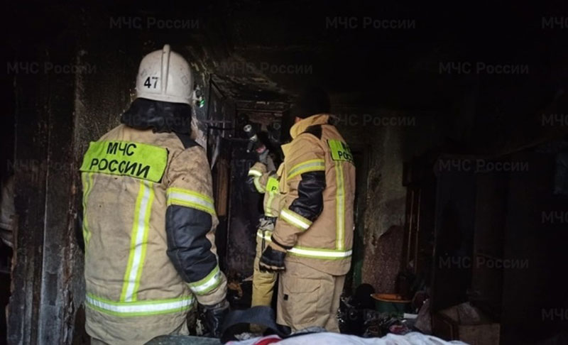 Пожар в центре Нижнего Тагила: огонь повредил 150 квадратных метров здания | Ночью в Нижнем Тагиле загорелось заброшенное пятиэтажное здание