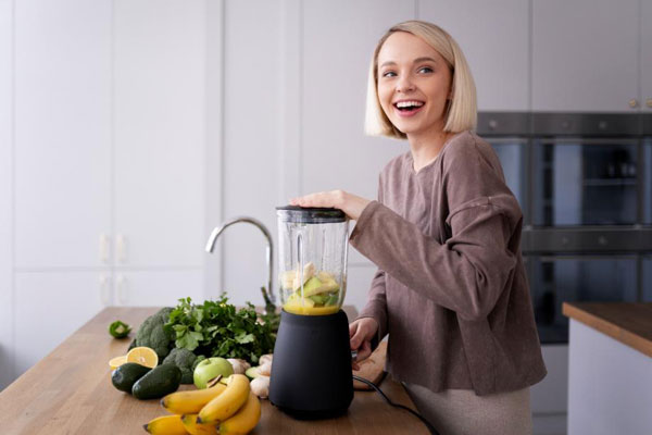 Спасение от ОРВИ осенью: врач Шмелева перечислила топ продуктов, которые помогут не заболеть | Терапевт Шмелева: от простуд осенью спасут рыба, яичные желтки и тыква