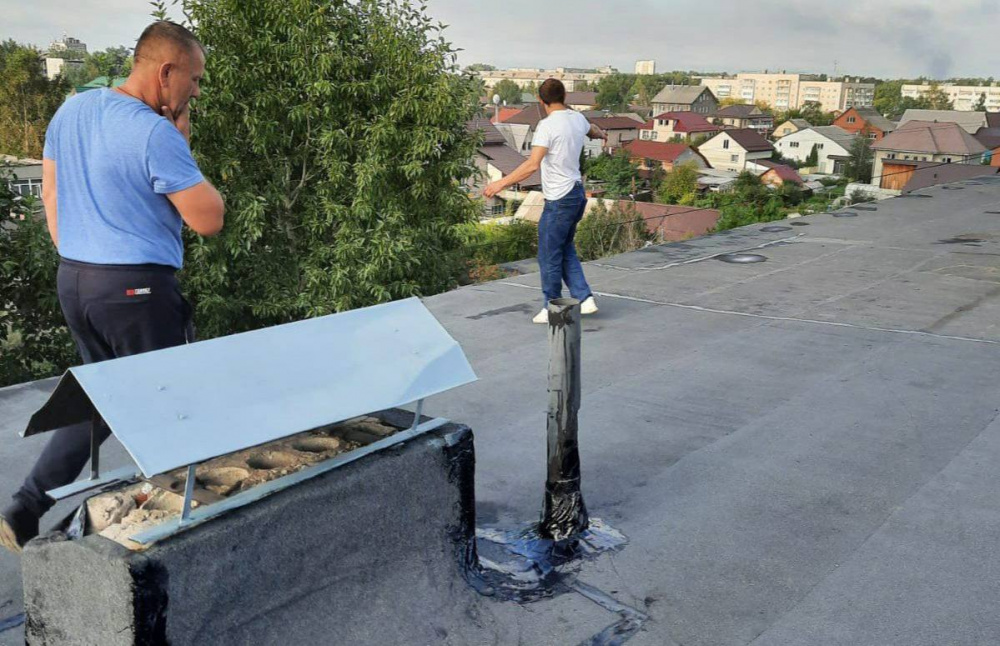 В Нижнем Тагиле завершают ремонт поврежденного дома на Сибирской | На Урале почти отремонтировали один из поврежденных во время взрыва домов В Нижнем Тагиле завершают ремонт поврежденного дома на Сибирской | На Урале почти отремонтировали один из поврежденных во время взрыва домов