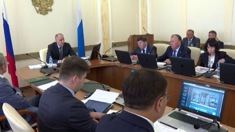 Модернизация здравоохранения: ремонт больниц, новое оборудование и помощь в шаговой доступности | В Свердловской области завершают ремонт и открывают новые медпункты