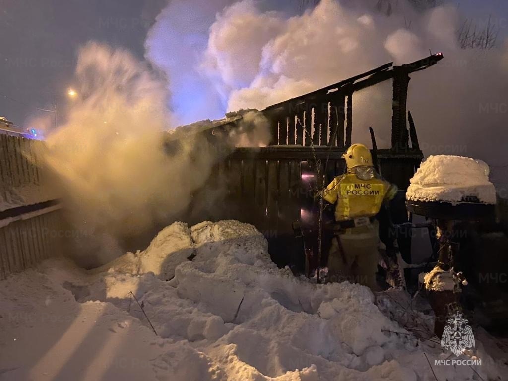 В Нижнем Тагиле Рождество началось с пожара В Нижнем Тагиле Рождество началось с пожара
