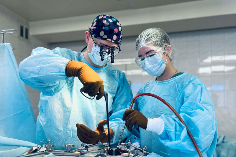 В Нижнем Тагиле успешно прооперирован пациент с тяжелыми повреждениями мозга после ДТП | В Нижнем Тагиле врачи успешно прооперировали пациента с травмой мозга после ДТП