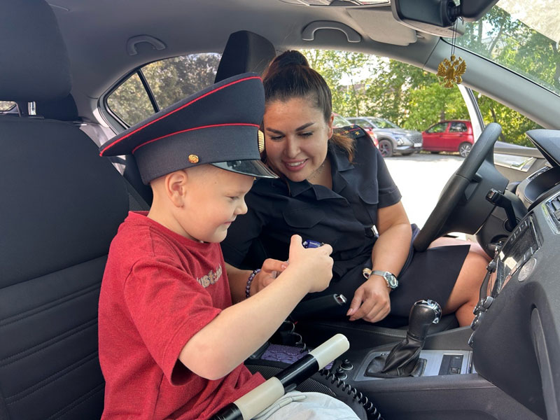 В Нижнем Тагиле дети узнали о работе полиции и правилах безопасности на встрече с Общественным советом | Полиция и Общественный совет провели встречу с детьми в Нижнем Тагиле