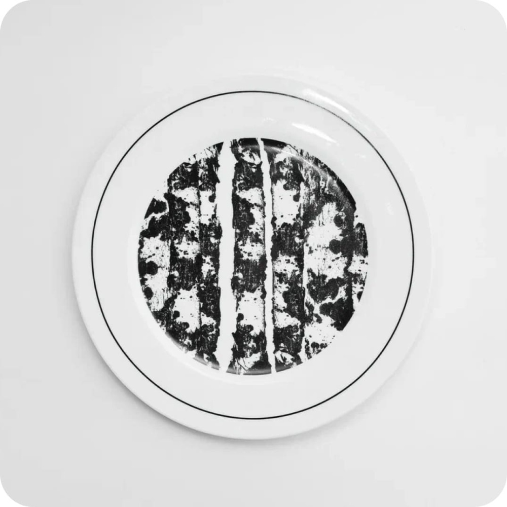 Тарелку, которую потрогал Путин, продали за 1,7 млн рублей на аукционе в Свердловской области | Тарелку «Антихрупкость», которую потрогал Владимир Путин, продали за 1,7 млн рублей на аукционе в Тарелку, которую потрогал Путин, продали за 1,7 млн рублей на аукционе в Свердловской области | Тарелку «Антихрупкость», которую потрогал Владимир Путин, продали за 1,7 млн рублей на аукционе в