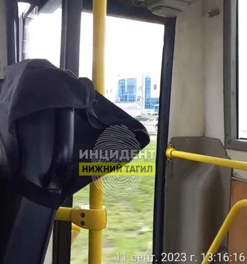 Водитель автобуса в Нижнем Тагиле прокатил пассажиров "с ветерком": началась проверка ГИБДД Водитель автобуса в Нижнем Тагиле прокатил пассажиров "с ветерком": началась проверка ГИБДД