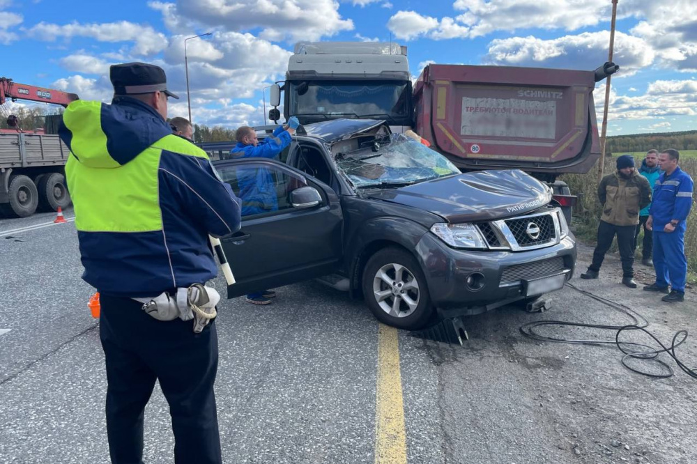 Пострадавших в ДТП с тяжелыми переломами доставили в больницу: сотрудники ГИБДД Нижнего Тагила выясняют обстоятельства | На Урале семейная пара пострадала в ДТП с участием трех автомобилей Пострадавших в ДТП с тяжелыми переломами доставили в больницу: сотрудники ГИБДД Нижнего Тагила выясняют обстоятельства | На Урале семейная пара пострадала в ДТП с участием трех автомобилей