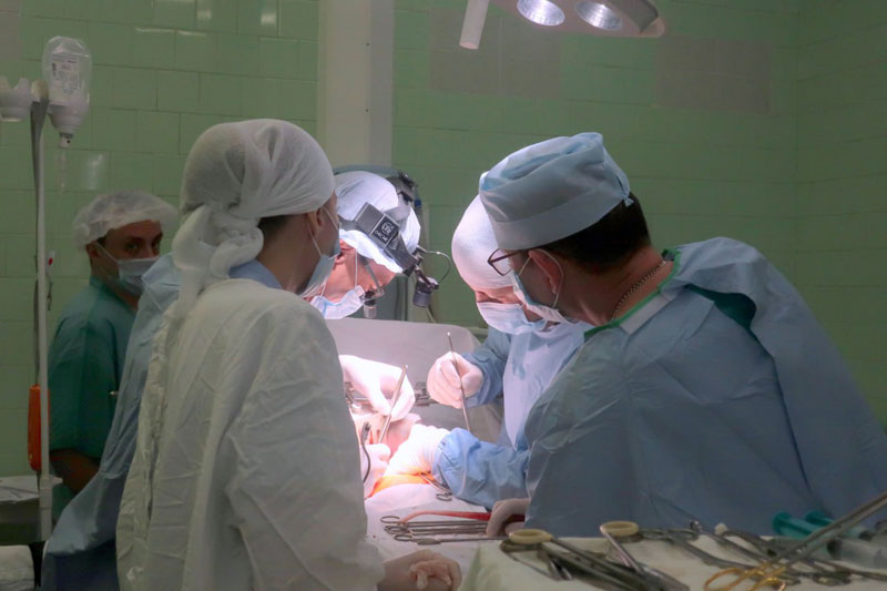 В Екатеринбурге врачи «вырастили» печень и удалили опухоль пациенту | СОКБ № 1 провела уникальную операцию по удалению опухоли печени