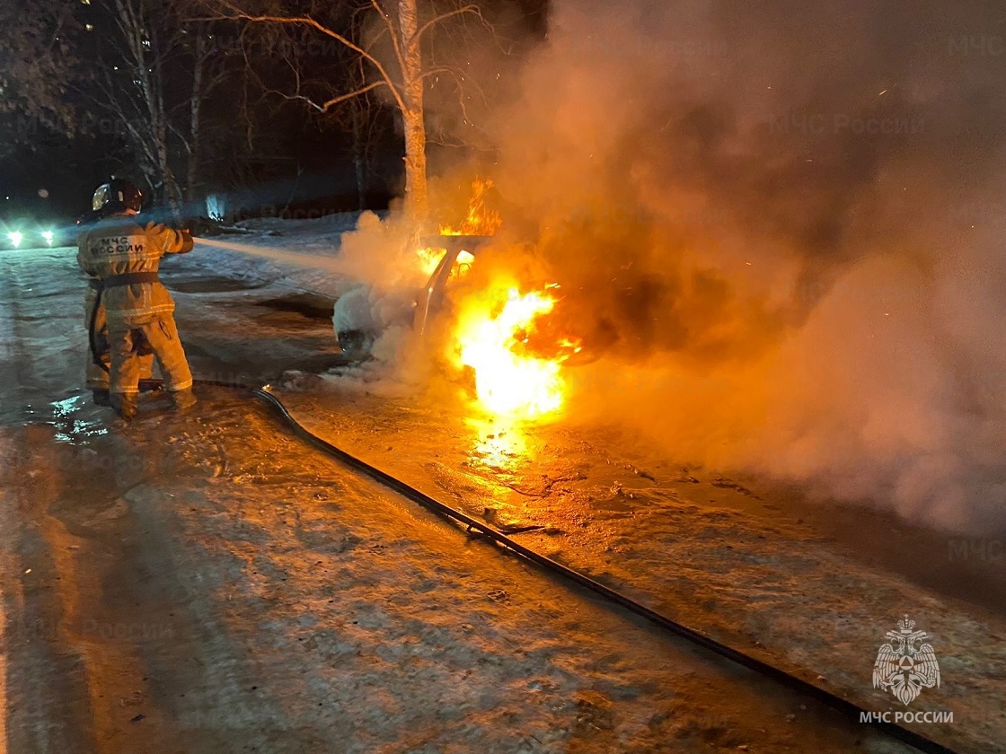 В Нижнем Тагиле сгорела "Toyota Camry"