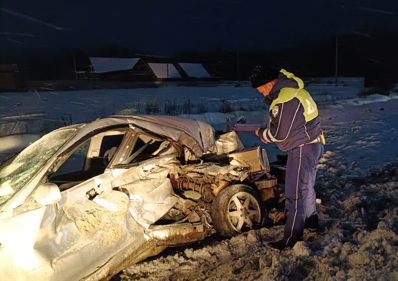 Смертельное ДТП произошло на трассе Пермь — Екатеринбург | На трассе Пермь — Екатеринбург в ДТП погибла пассажирка Subaru