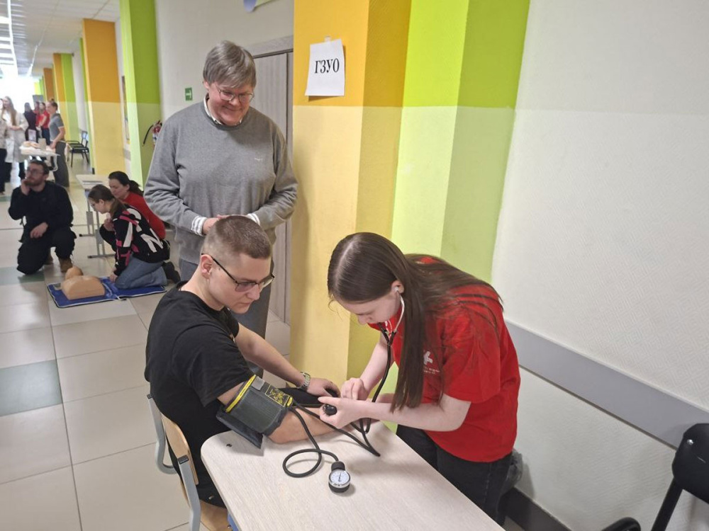 Более 500 школьников Нижнего Тагила прошли профориентацию в городской больнице | В Нижнем Тагиле больница помогает школьникам выбрать профессию врача Более 500 школьников Нижнего Тагила прошли профориентацию в городской больнице | В Нижнем Тагиле больница помогает школьникам выбрать профессию врача