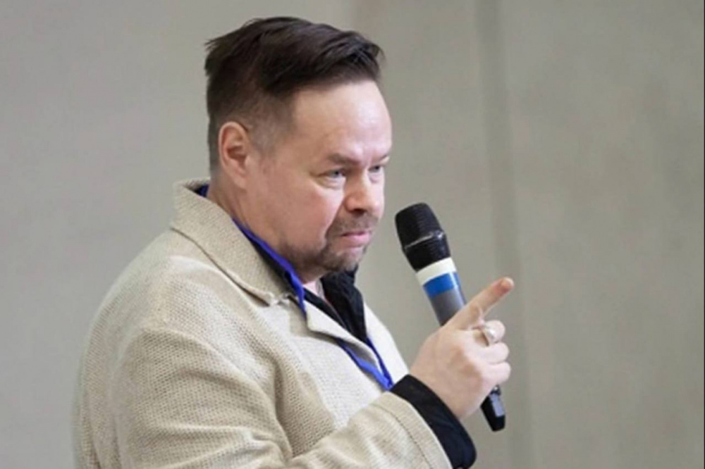 В Нижнем Тагиле простились с известным киноведом Виталием Скоревым | На Урале состоялось прощание с легендарным тагильским киноведом