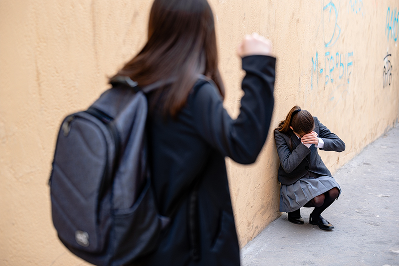 Школьница в Нижнем Тагиле избивала одноклассника за оскорбление матери | Школьница в Нижнем Тагиле оттаскала одноклассника за волосы, защищая мать Школьница в Нижнем Тагиле избивала одноклассника за оскорбление матери | Школьница в Нижнем Тагиле оттаскала одноклассника за волосы, защищая мать