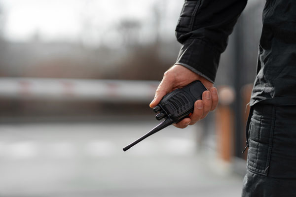 Бросилась защищать пьяного мужа: жительницу Верхнего Тагила будут судить за удар полицейского по голове | Жительницу Верхнего Тагила будут судить за нападение на полицейского Бросилась защищать пьяного мужа: жительницу Верхнего Тагила будут судить за удар полицейского по голове | Жительницу Верхнего Тагила будут судить за нападение на полицейского