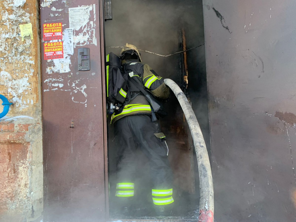 В Нижнем Тагиле загорелась многоэтажка