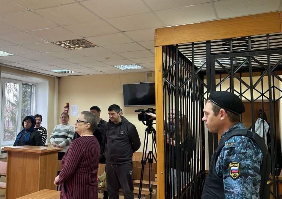 В Берёзовском вынесен приговор водителю, задавившему девочку на "зебре" | Берёзовский суд вынес приговор водителю, который сбил мать с ребёнком на пешеходном переходе