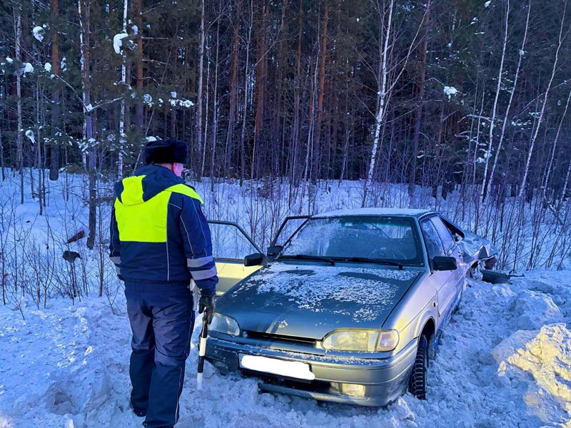На трассе Екатеринбург — Серов в ДТП погиб человек | На трассе Екатеринбург — Серов столкнулись ВАЗ и Hyundai, есть погибший