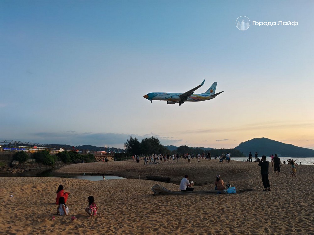 Чтобы попасть в авиакатастрофу, нужно летать 25 000 лет: факты о полётах, которые вы не знали