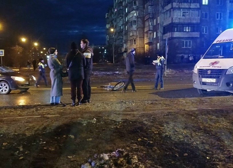 68-летнего велосипедиста сбили в Нижнем Тагиле на перекрестке улиц Басова и Юности | В Нижнем Тагиле на перекрестке улиц Басова и Юности сбили пожилого велосипедиста 68-летнего велосипедиста сбили в Нижнем Тагиле на перекрестке улиц Басова и Юности | В Нижнем Тагиле на перекрестке улиц Басова и Юности сбили пожилого велосипедиста
