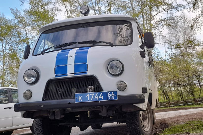 В Нижнем Тагиле мужчина избил женщину в подъезде дома | Житель Нижнего Тагила напал на женщину в подъезде, пострадавшая отказалась от заявления