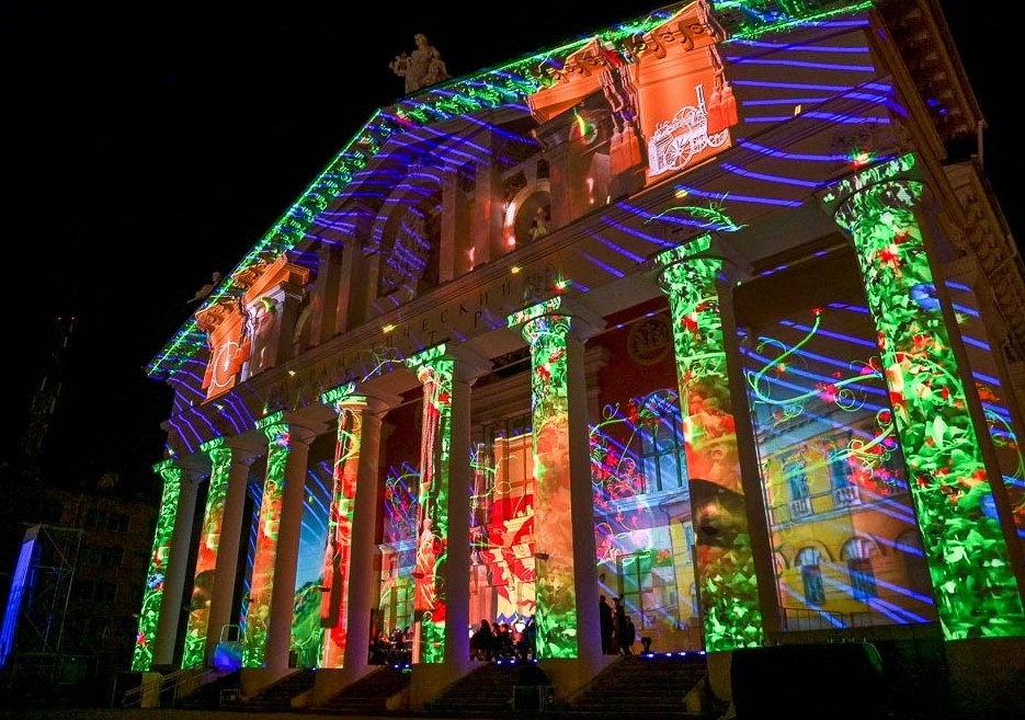 «В пользу СВО»: тагильчане хотят отказаться от 3D-шоу на День города на фоне спецоперации | Тагильчане ради СВО хотят отказаться от 3D-шоу на День города «В пользу СВО»: тагильчане хотят отказаться от 3D-шоу на День города на фоне спецоперации | Тагильчане ради СВО хотят отказаться от 3D-шоу на День города