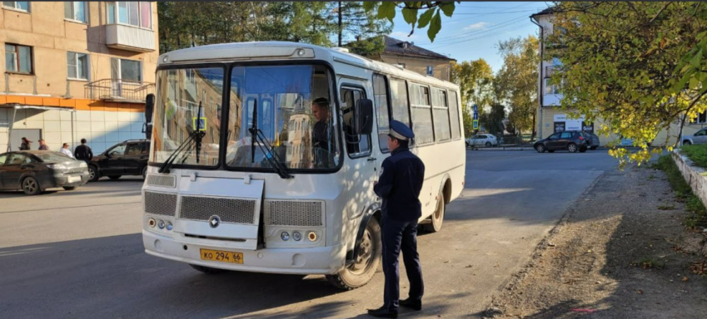 Более 120 автобусов сняли с маршрутов в Свердловской области из-за неисправностей | В Свердловской области проверили более 2 тысяч автобусов за три дня