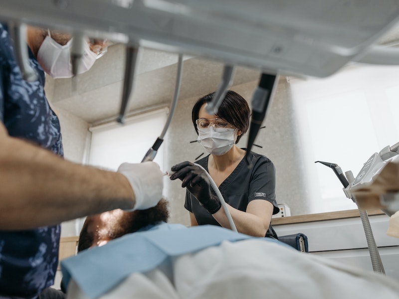 Отпуск обернулся реанимацией: жительница Екатеринбурга в коме | Отдых в Таиланде закончился комой: екатеринбурженка пострадала после удаления зуба