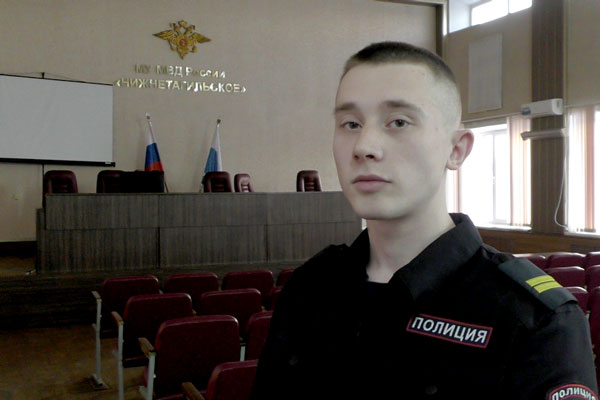 В Нижнем Тагиле сотрудник полиции убедил пенсионерку прекратить общение с мошенниками и сохранить денежные средства В Нижнем Тагиле сотрудник полиции убедил пенсионерку прекратить общение с мошенниками и сохранить денежные средства