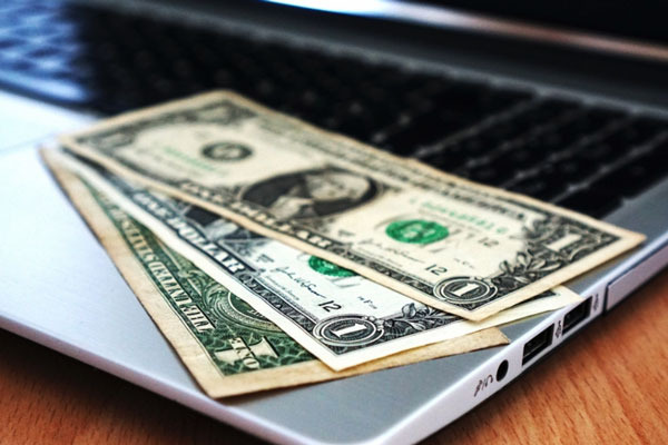 Курсы валют ждет рост: экономист спрогнозировал, сколько будут стоить доллар, евро и юань | Эксперт Зельцер предсказал рост курса доллара евро и юаня