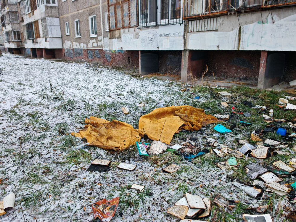 Пожар в жилом доме на Ломоносова в Екатеринбурге: эвакуированы 40 человек | В Екатеринбурге на Ломоносова произошел пожар в квартире