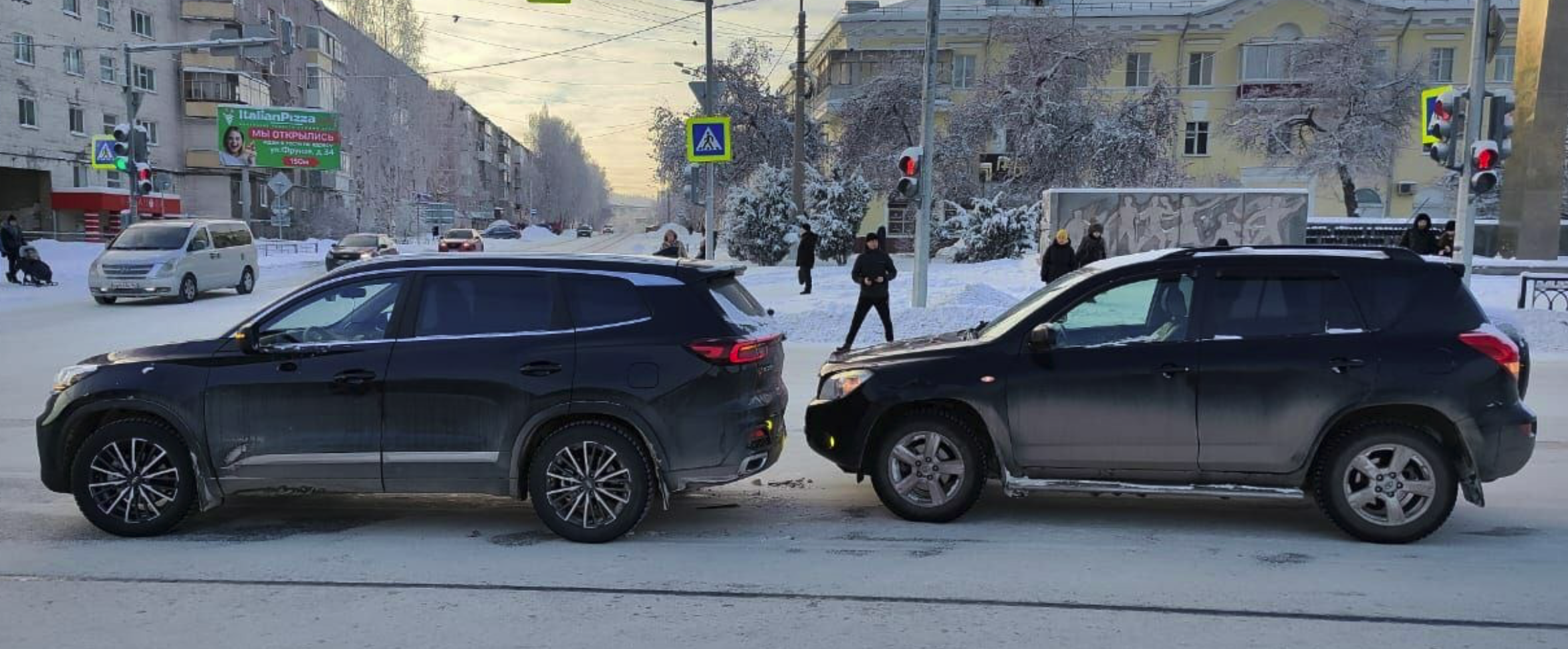 ДТП в Нижнем Тагиле: Пострадали трое, включая малолетнего ребенка ДТП в Нижнем Тагиле: Пострадали трое, включая малолетнего ребенка