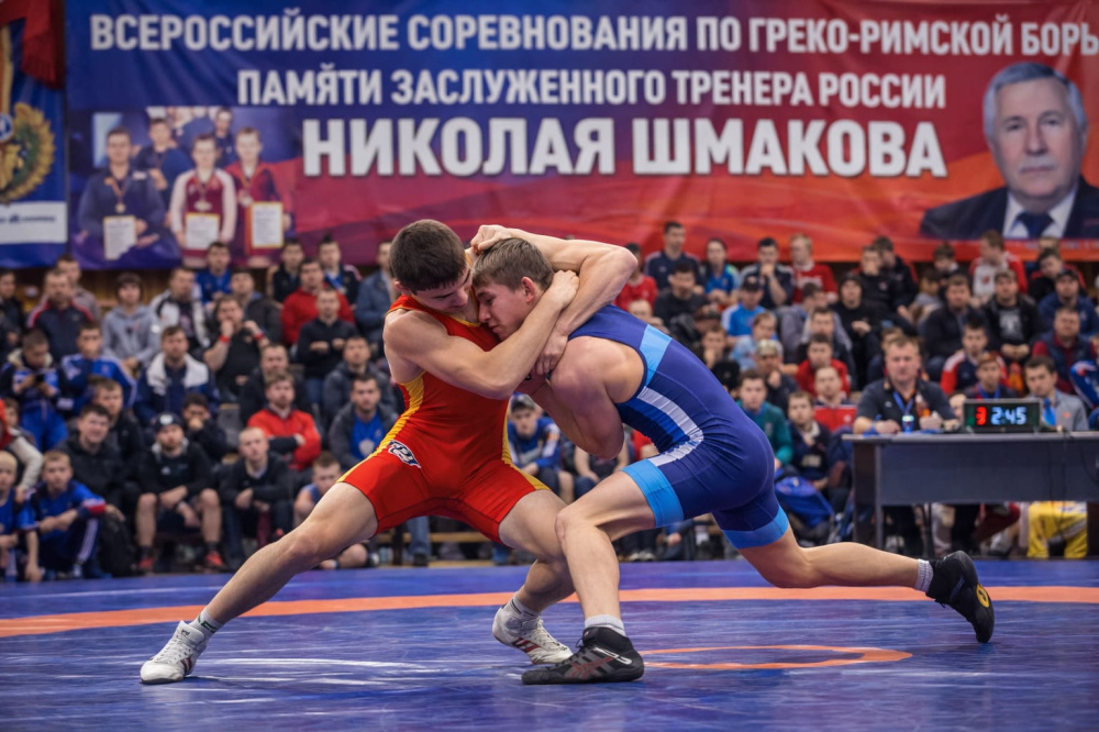 В Нижнем Тагиле завершается турнир по греко-римской борьбе среди юношей | В Нижнем Тагиле проходит турнир по греко-римской борьбе