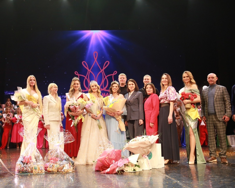 В Екатеринбурге выбрали главную маму | В столице Урала прошел конкурс «Главная мама Екатеринбурга» В Екатеринбурге выбрали главную маму | В столице Урала прошел конкурс «Главная мама Екатеринбурга»