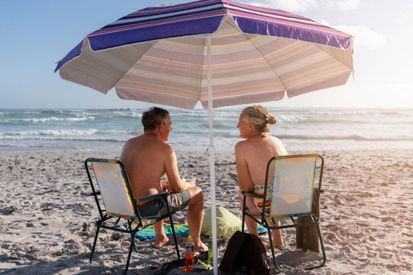 Свердловские дерматологи спасли мужчину, вернувшегося из заграницы, от редкого заболевания | Медики помогли уральцу с чрезвычайно редким заболеванием, которое появилось после отдыха заграницей