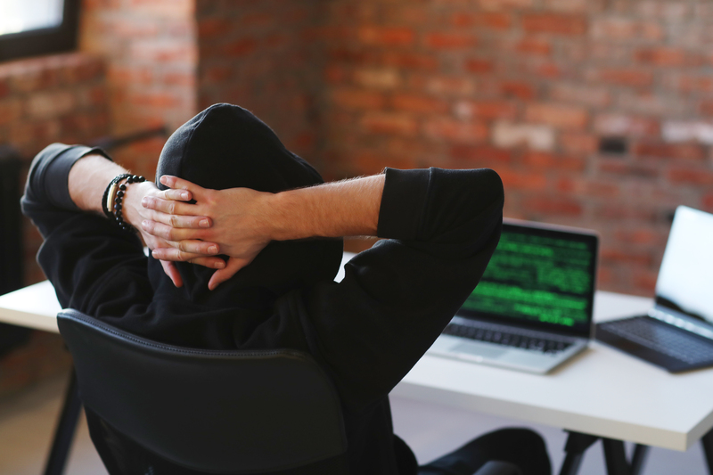 В Нижнем Тагиле студентка хотела заработать на криптовалюте, но потеряла более 400 тысяч рублей | Уральская студентка стала жертвой мошенников и лишилась более 400 тысяч рублей