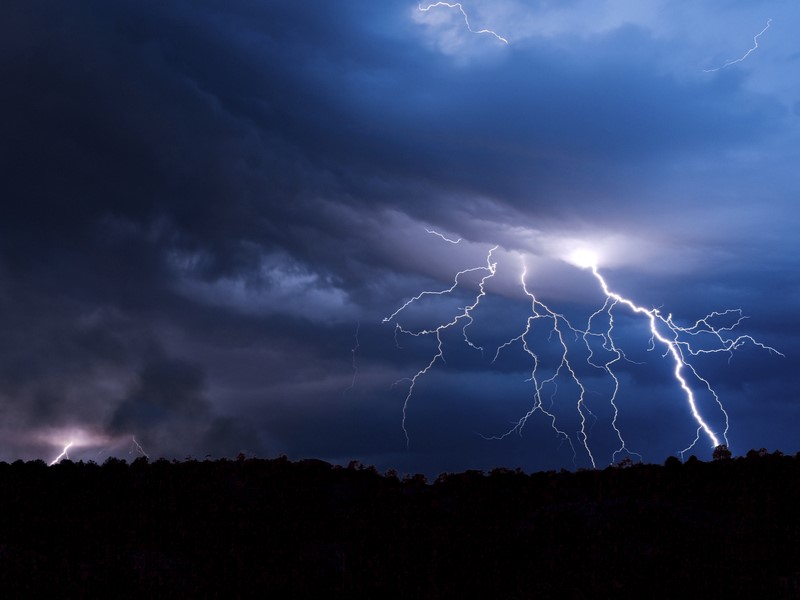 Через Свердловскую область проходит теплый фронт в сопровождении осадков и ветра | Синоптик Пулин: на Урале прохождение теплого фронта может вызвать грозы Через Свердловскую область проходит теплый фронт в сопровождении осадков и ветра | Синоптик Пулин: на Урале прохождение теплого фронта может вызвать грозы
