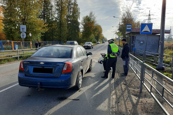 В Нижнем Тагиле сотрудники ГИБДД выясняют обстоятельства ДТП, в результате которого пострадал несовершеннолетний пешеход