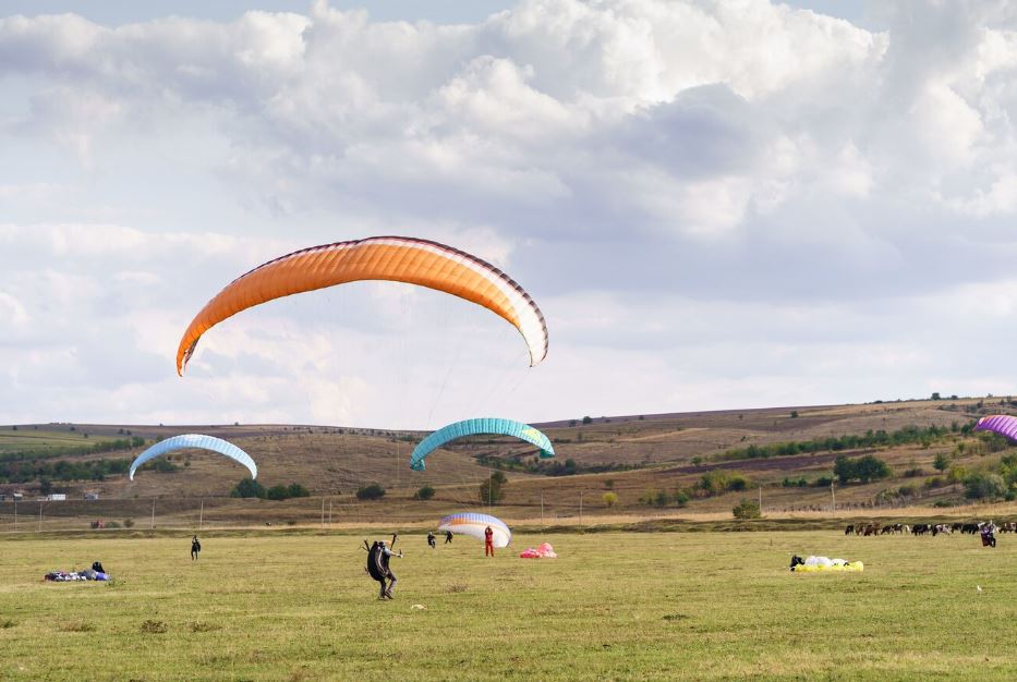 Парашютисты из Нижнего Тагила взяли золото на чемпионате УрФО, победив в сложных погодных условиях | Парашютисты из Нижнего Тагила победили на чемпионате УрФО