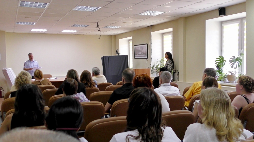 В Нижнем Тагиле сотрудница Роспотребнадзора взяла два кредита и перевела телефонным аферистам 400 тысяч рублей