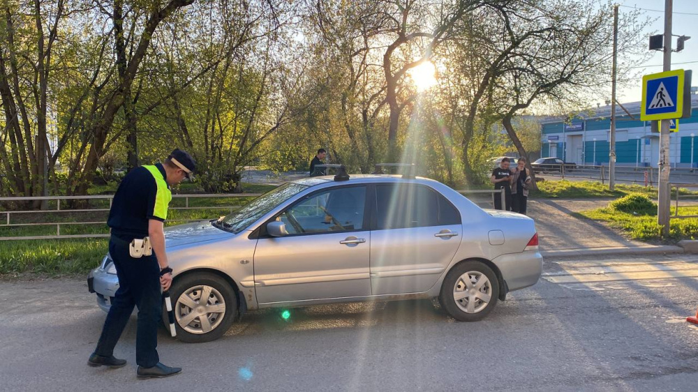 В Нижнем Тагиле водитель Митсубиси допустил наезд на 30 – летнюю девушку и 4 – х летнего мальчика | В Нижнем Тагиле водитель Митсубиси допустил наезд на 30 – летнюю девушку и 4 – х летнего мальчика В Нижнем Тагиле водитель Митсубиси допустил наезд на 30 – летнюю девушку и 4 – х летнего мальчика | В Нижнем Тагиле водитель Митсубиси допустил наезд на 30 – летнюю девушку и 4 – х летнего мальчика