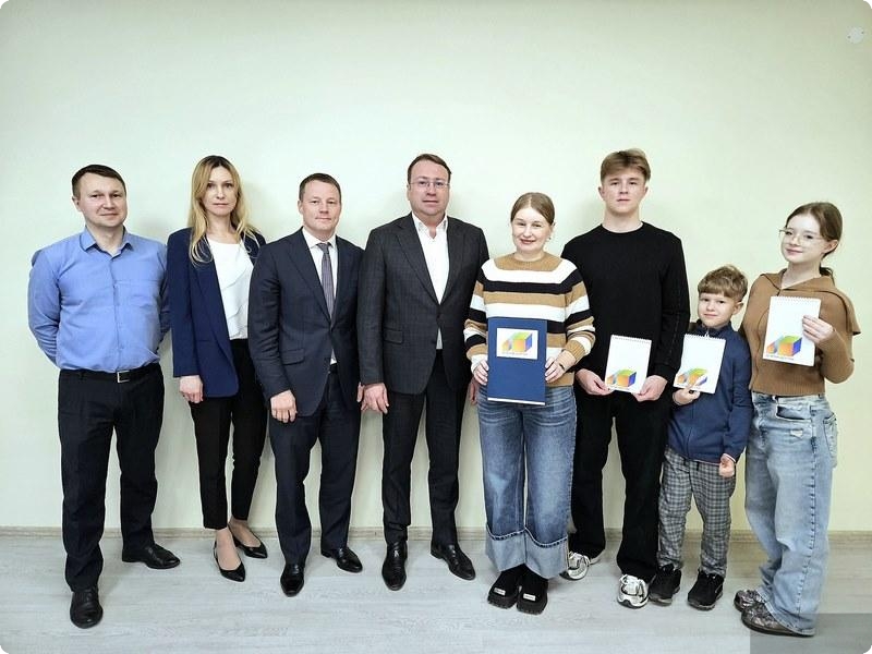 В Свердловской области более 800 многодетных семей получили бесплатные земельные участки или выплаты | На Урале свыше 800 многодетных семей получили участки и выплаты в 2024 году