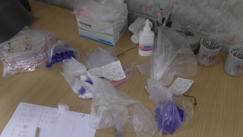 Жительница Омска поймана с крупной партией наркотиков в Нижнем Тагиле Жительница Омска поймана с крупной партией наркотиков в Нижнем Тагиле