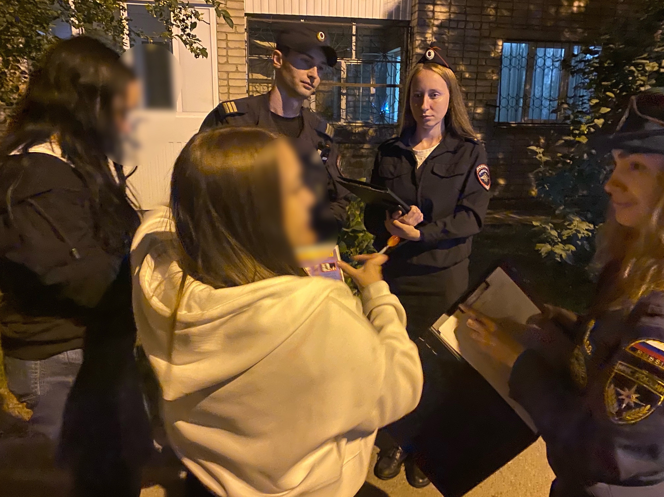 В Нижнем Тагиле прошел профилактические рейды «Комендантский патруль» В Нижнем Тагиле прошел профилактические рейды «Комендантский патруль»