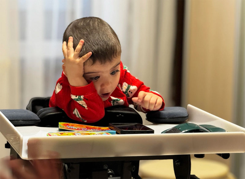 Семья из Екатеринбурга собирает миллионы на лечение двухлетнего мальчика с ДЦП | Двухлетнему Гордею с ДЦП нужна помощь: семья ищет 3,7 млн рублей