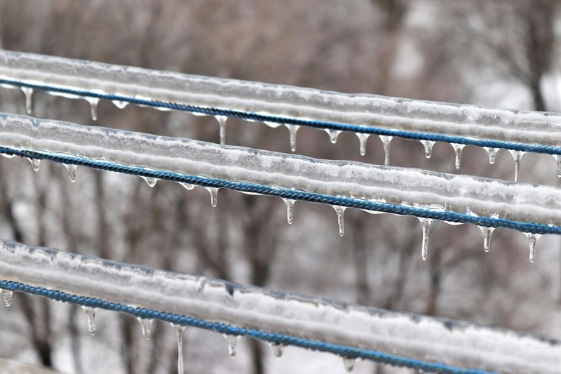 Погода в Свердловской области: похолодание до -10° и гололедица на дорогах | В Свердловской области сохранится прохладная погода