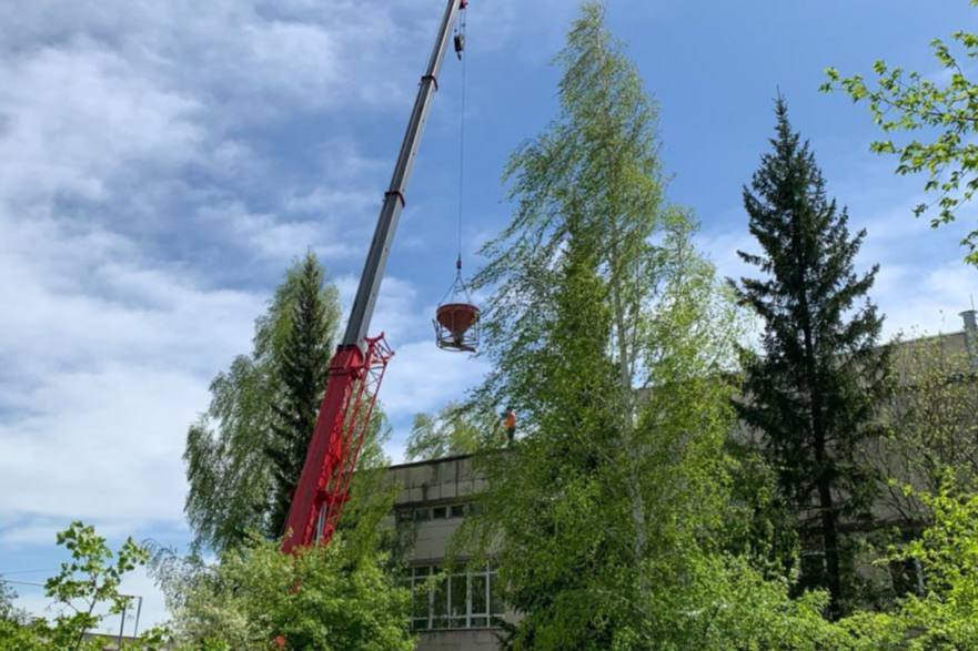 В Нижнем Тагиле начали ремонт кровли второго корпуса городской больницы | На Урале капитально отремонтируют кровлю корпуса одной из больниц В Нижнем Тагиле начали ремонт кровли второго корпуса городской больницы | На Урале капитально отремонтируют кровлю корпуса одной из больниц