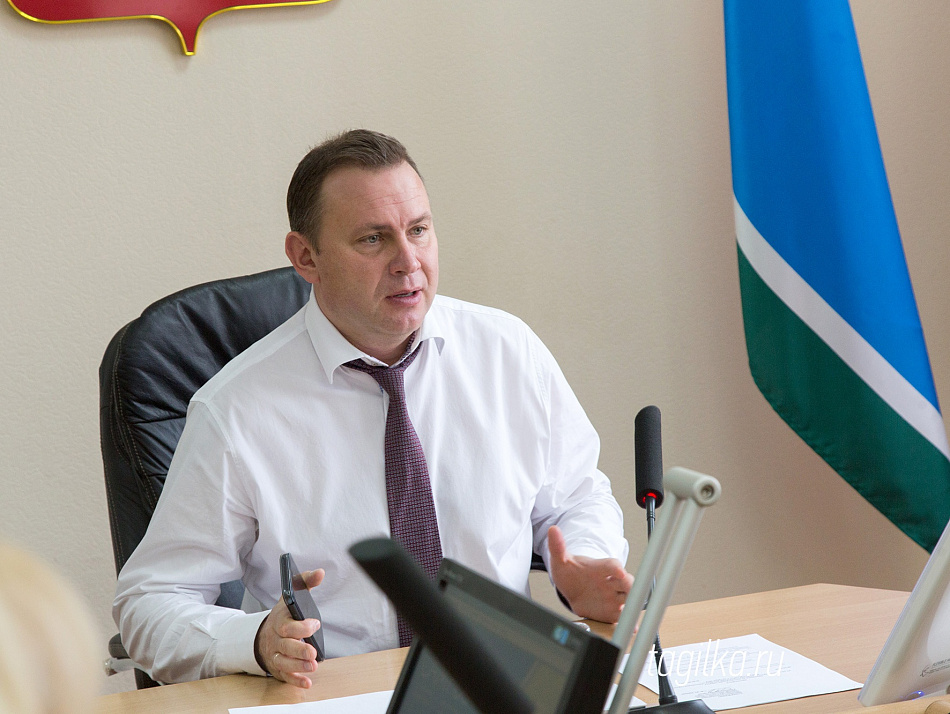 Глава города Владислав Пинаев поздравил тагильчан с Днем народного единства