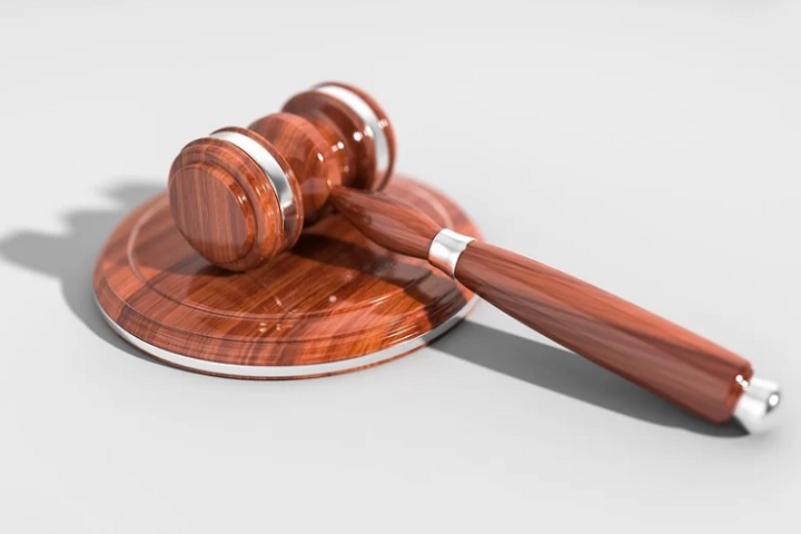 В Нижнем Тагиле отдали под суд монтажника, из-за плохой работы которого погиб 9-летний мальчик В Нижнем Тагиле отдали под суд монтажника, из-за плохой работы которого погиб 9-летний мальчик